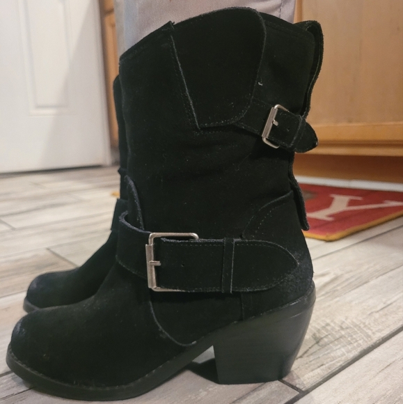 DOLCE VITA Linza black suede leather pull-on buckles ankle boots Women's 7.5 - Picture 2 of 14